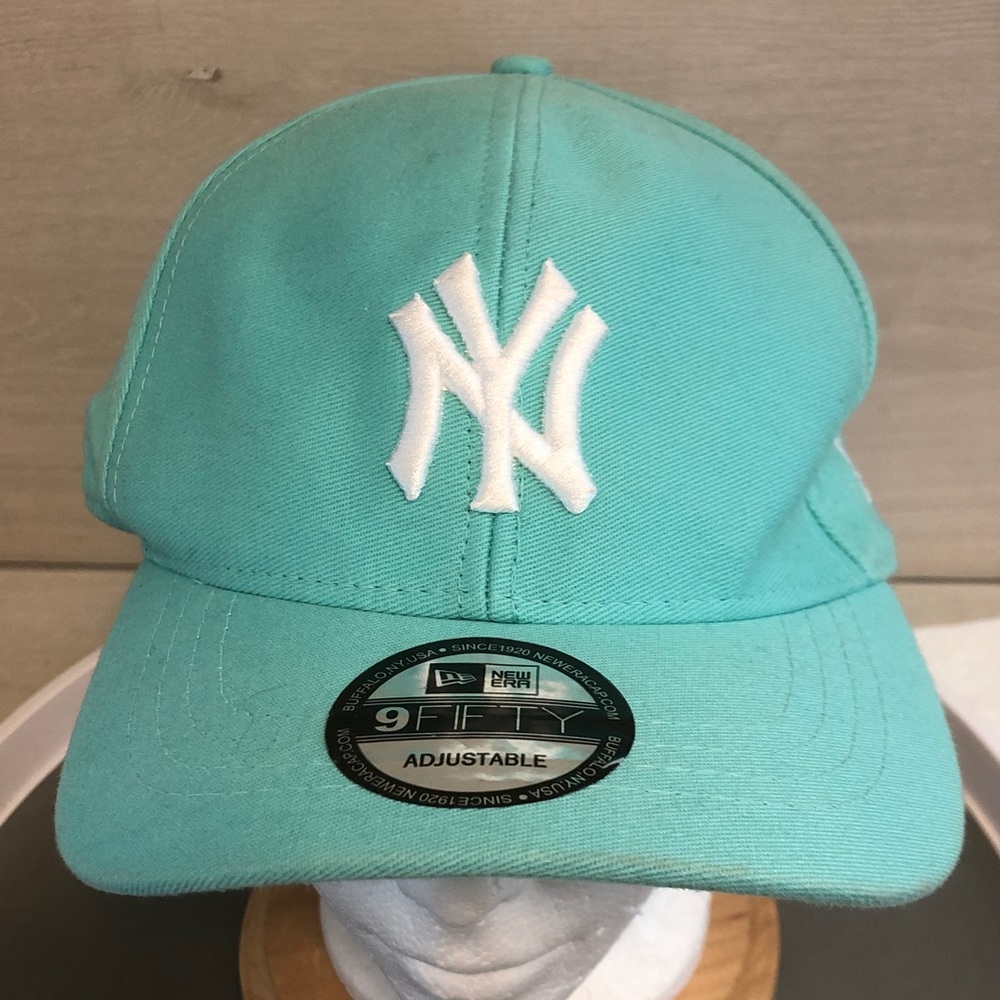 New Era Women's Adjustable Mint Green w White New York Yankees 9FIFTY Cap NWT